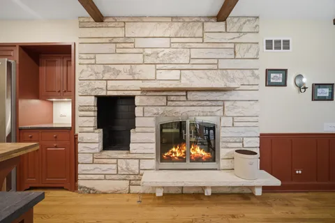 $550,000 | 237 Beachview Lane, North Barrington, IL 60010