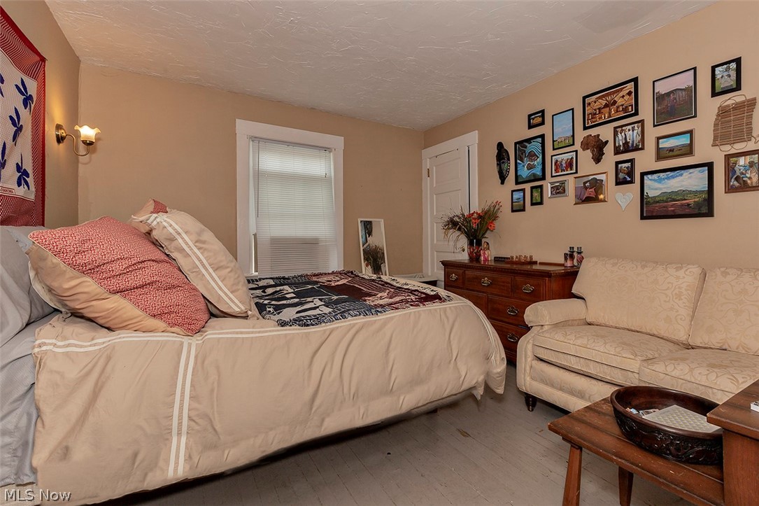 2869 Coleridge Road Cleveland, OH 44118 - Photo 23 of 29