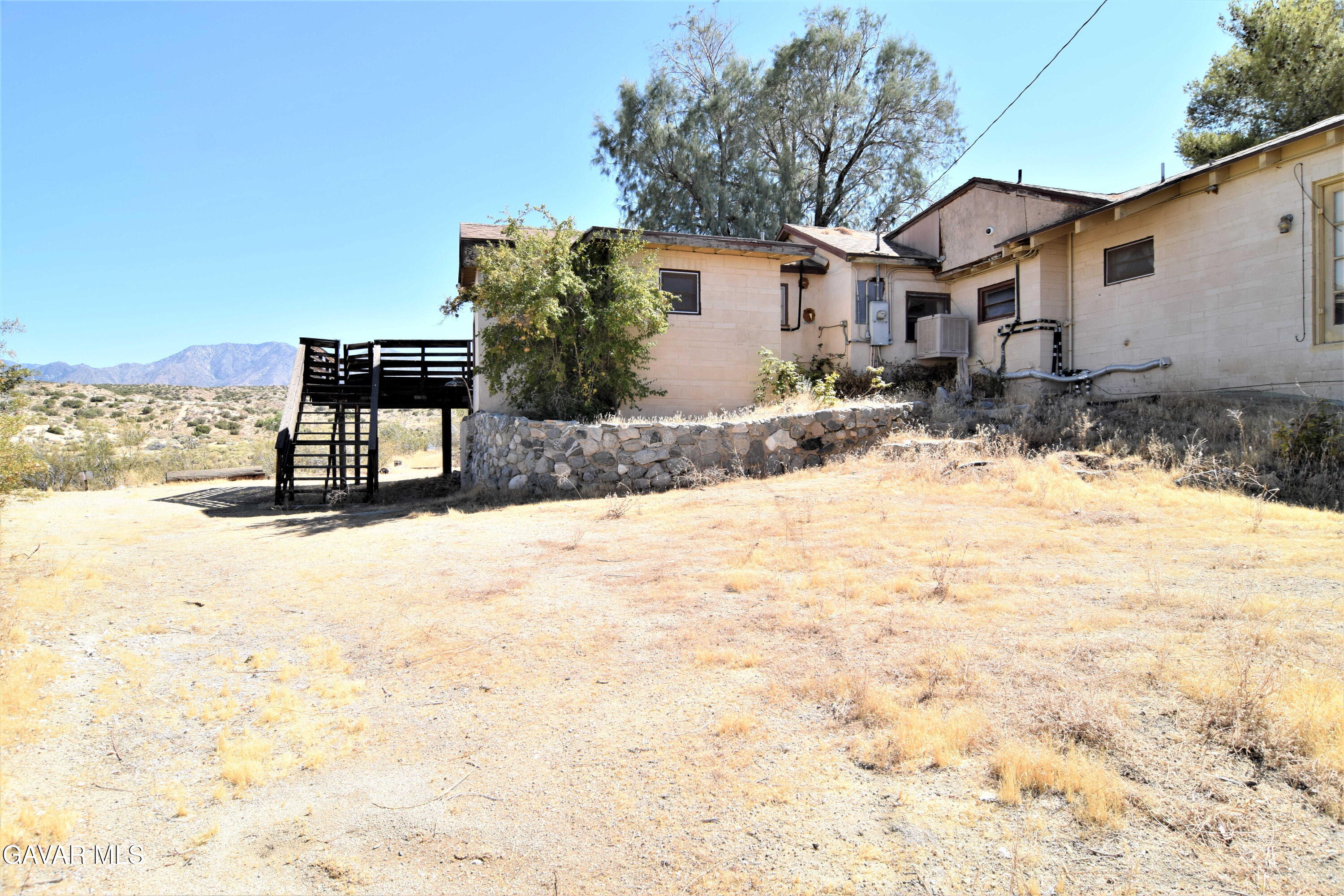 32758 Longview Road Pearblossom, CA 93553 - Photo 30 of 50 026