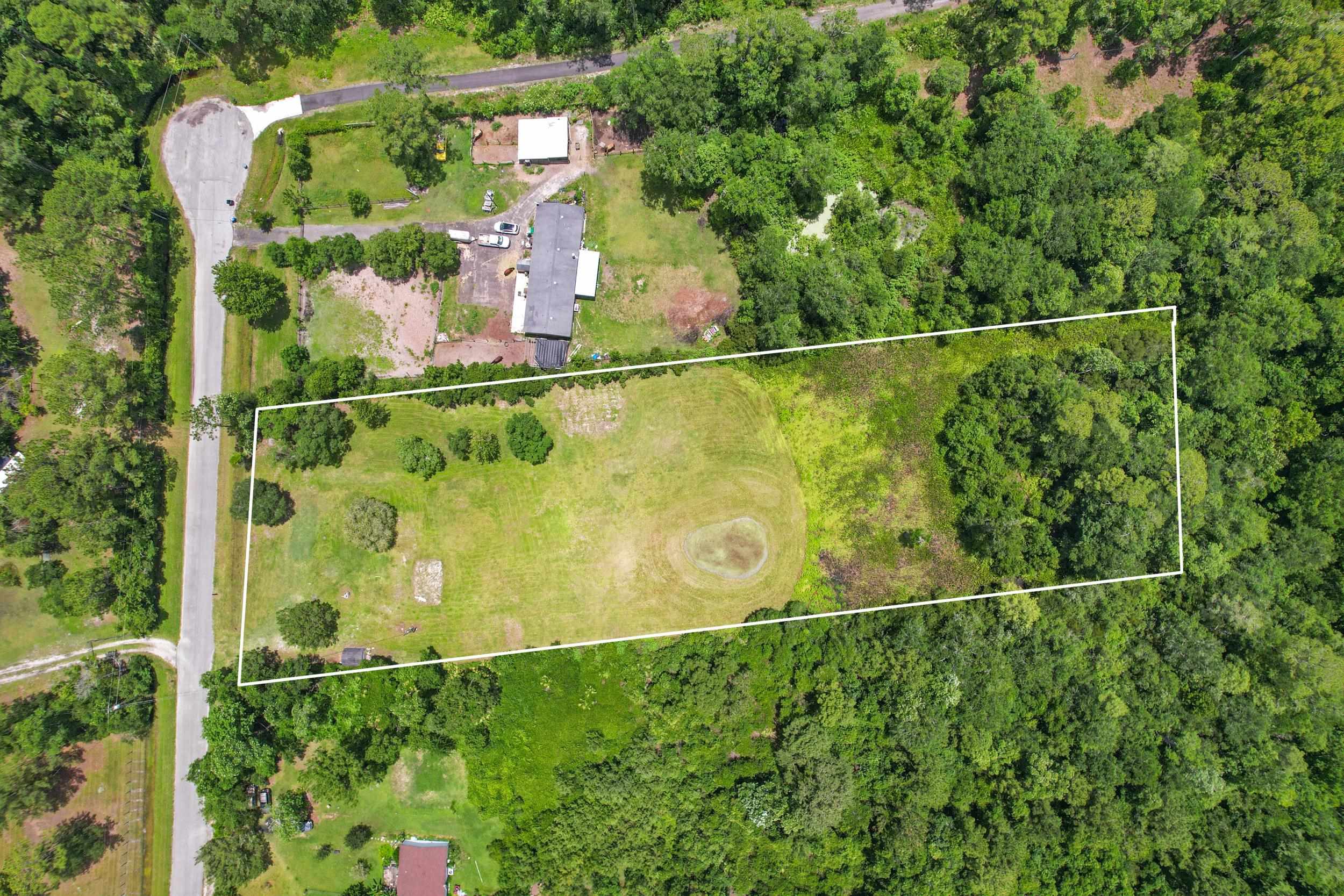 1981 Isherwood Terrace St. Augustine, FL 32092 - Photo 2 of 21 a view of a garden