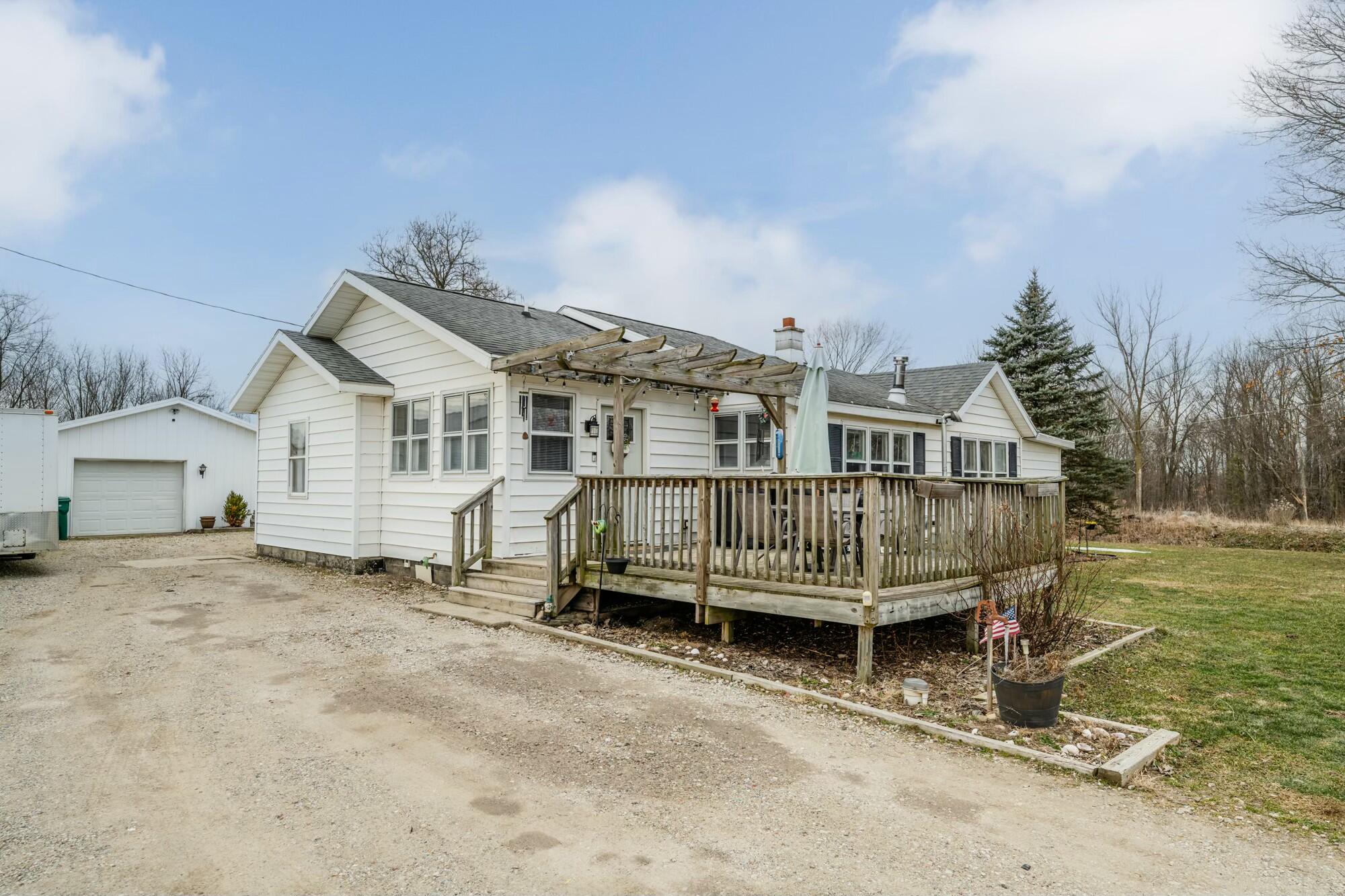 18514 Pardee Road Galien, MI 49113 - Photo 1 of 22 tempImageoO4zMk