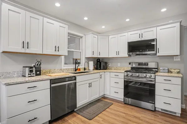 $529,900 | 18412 148th Avenue, Spring Lake, MI 49456