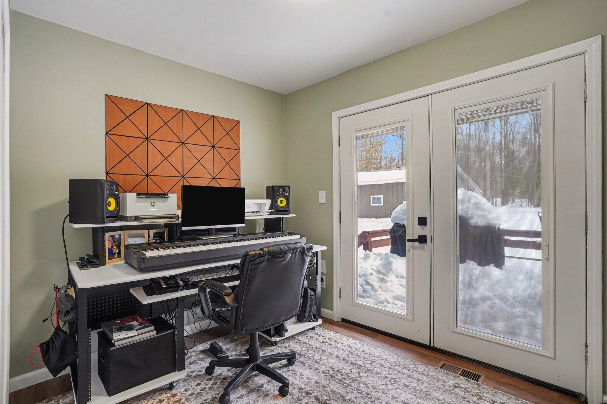 18412 148th Avenue Spring Lake, MI 49456 - Photo 16 of 26 011_file_2488