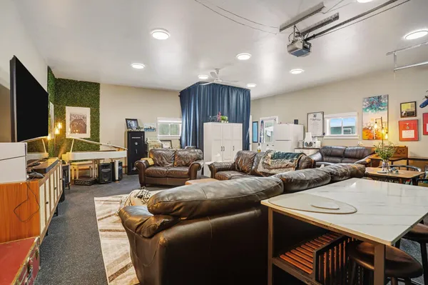 $529,900 | 18412 148th Avenue, Spring Lake, MI 49456