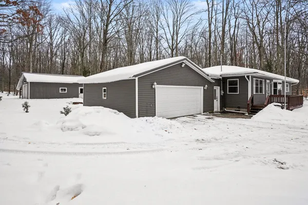 $529,900 | 18412 148th Avenue, Spring Lake, MI 49456