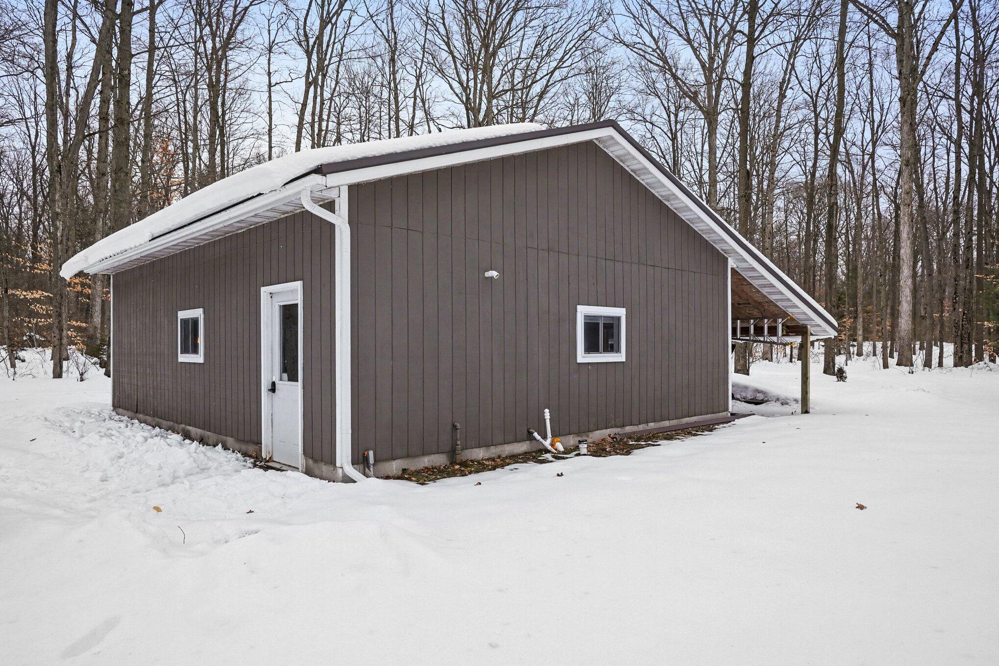 18412 148th Avenue Spring Lake, MI 49456 - Photo 8 of 26 023_file_2376