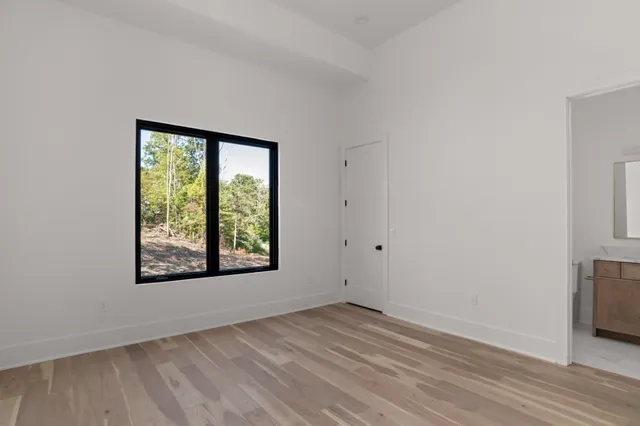 $1,975,000 | 5817 Woodland Hills Drive, Nashville, TN 37211