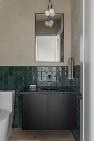 $1,975,000 | 5817 Woodland Hills Drive, Nashville, TN 37211