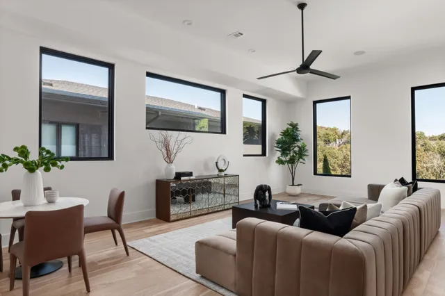 $1,975,000 | 5817 Woodland Hills Drive, Nashville, TN 37211