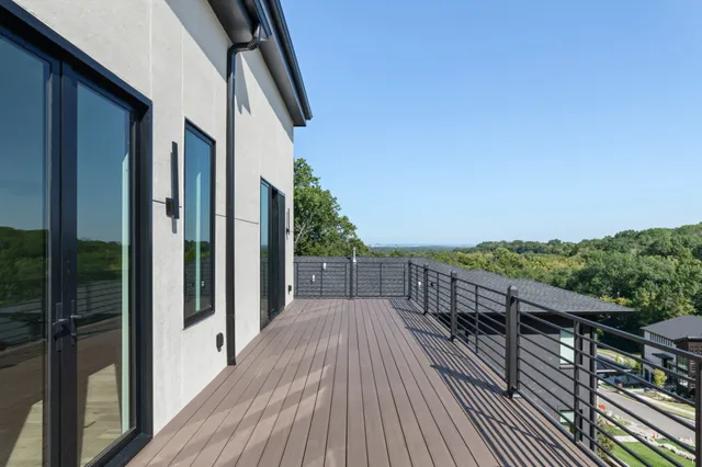 $1,975,000 | 5817 Woodland Hills Drive, Nashville, TN 37211