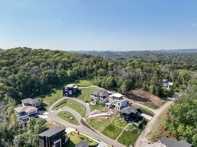 $1,975,000 | 5817 Woodland Hills Drive, Nashville, TN 37211