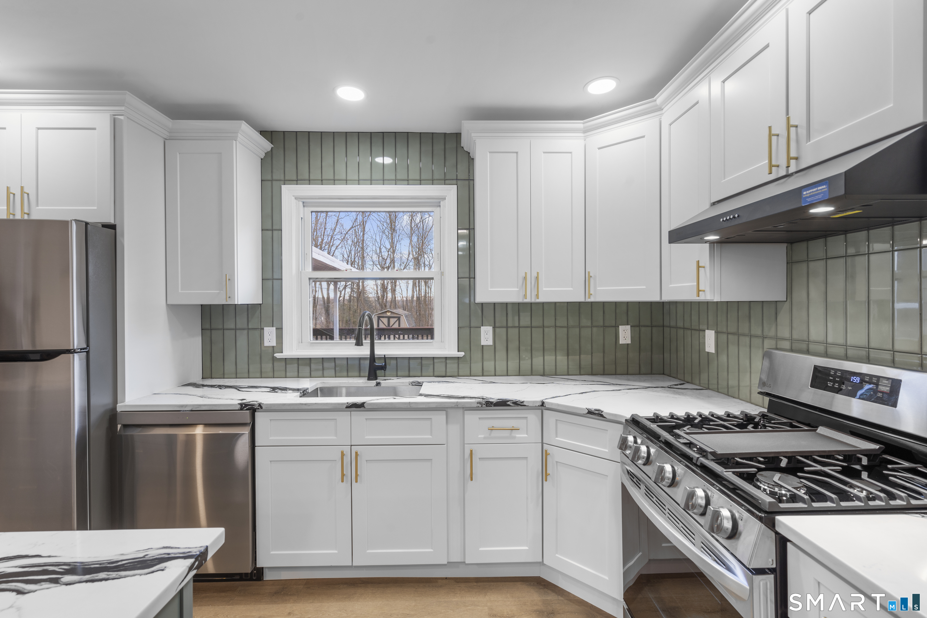 671 Elm Street Monroe, CT 06468 - Photo 12 of 40