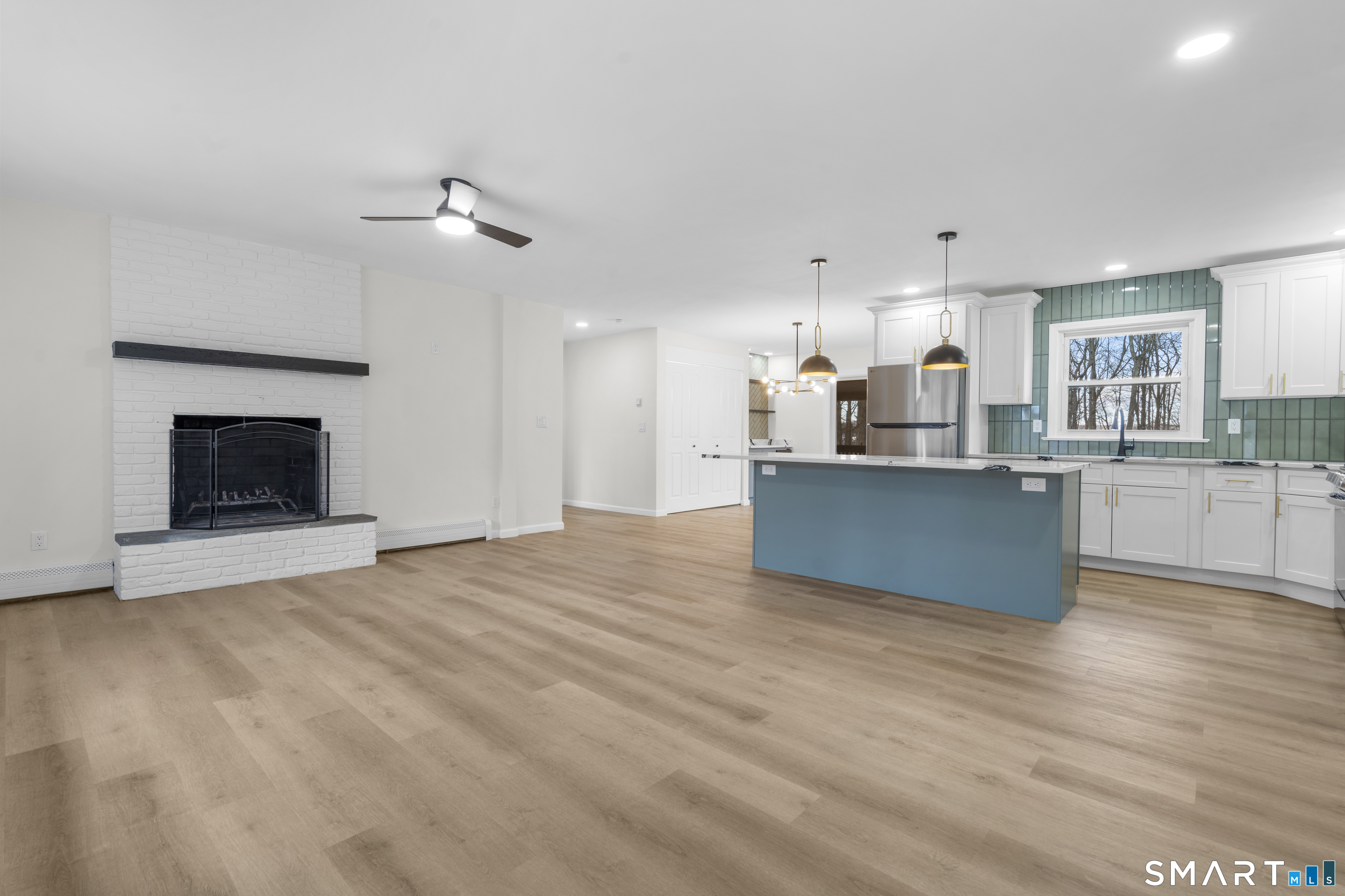 671 Elm Street Monroe, CT 06468 - Photo 4 of 40