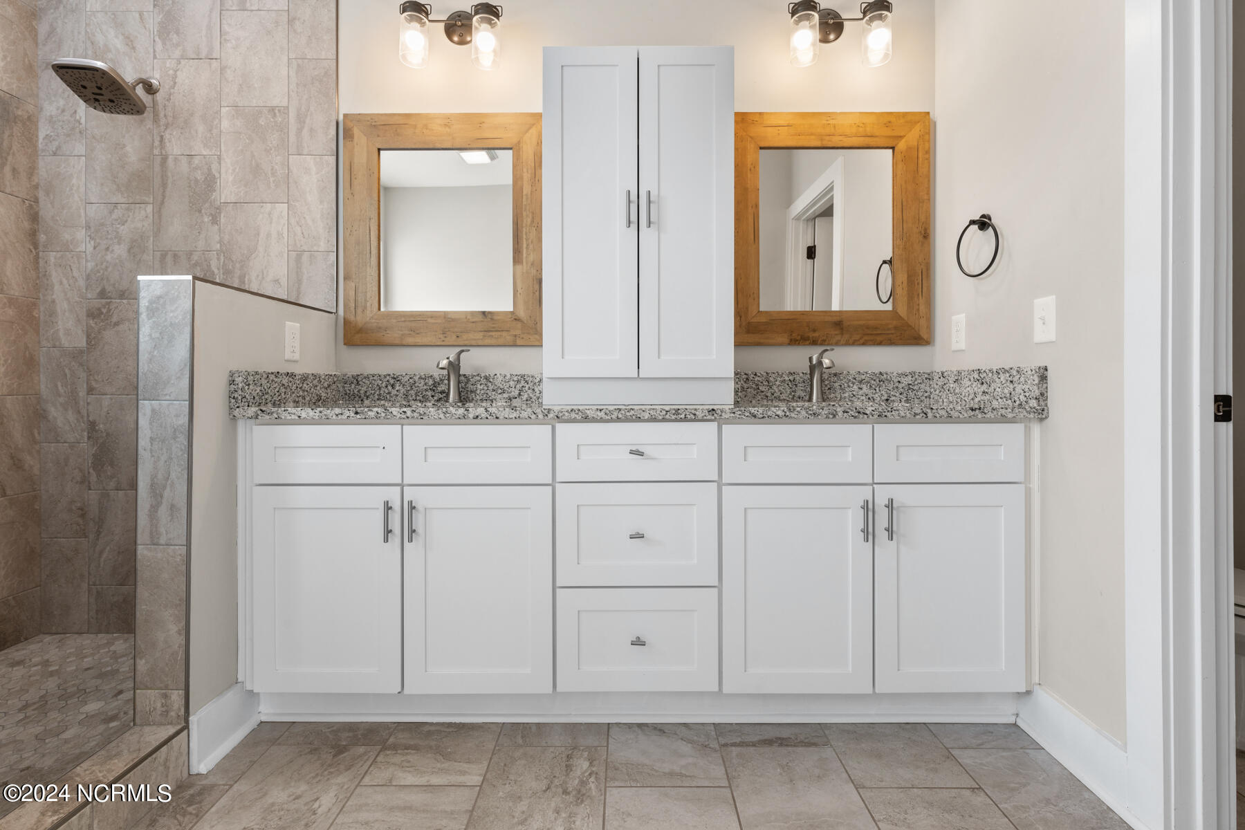 119 Fowler Manning Road Richlands, NC 28574 - Photo 11 of 19 master bath 2