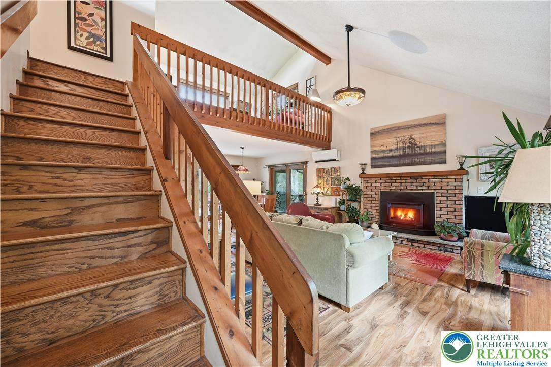 342 Gold Key Road Milford, PA 18337 - Photo 4 of 49 Gallery Image 4