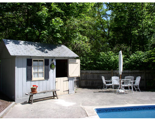 46 Croft Regis Road Westwood, MA 02090 - Photo 8 of 9 Gallery Image 8