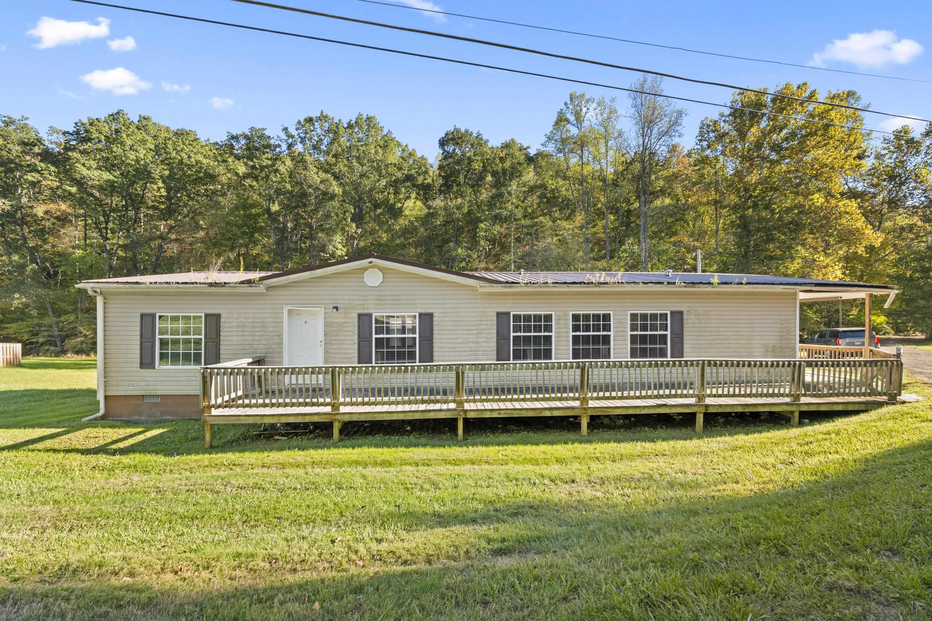16028 Ellington Run Road Ashland, KY 41102 - Photo 1 of 29