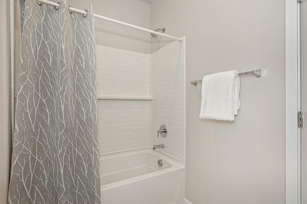 8229 Poppy Rdg Circle Elk Grove, CA 95757 - Photo 24 of 75