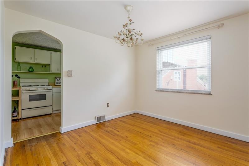 4213 Millington Road Pittsburgh, PA 15217 - Photo 3 of 16 Gallery Image 3
