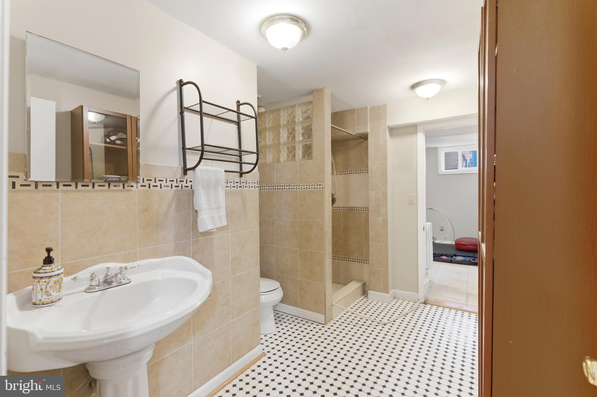 19201 Forest Brook Road Germantown, MD 20874 - Photo 46 of 60