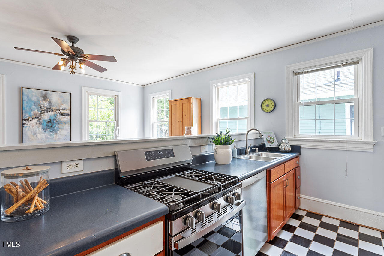628 East Franklin Street Raleigh, NC 27604 - Photo 17 of 37 628 East Franklin Street_23