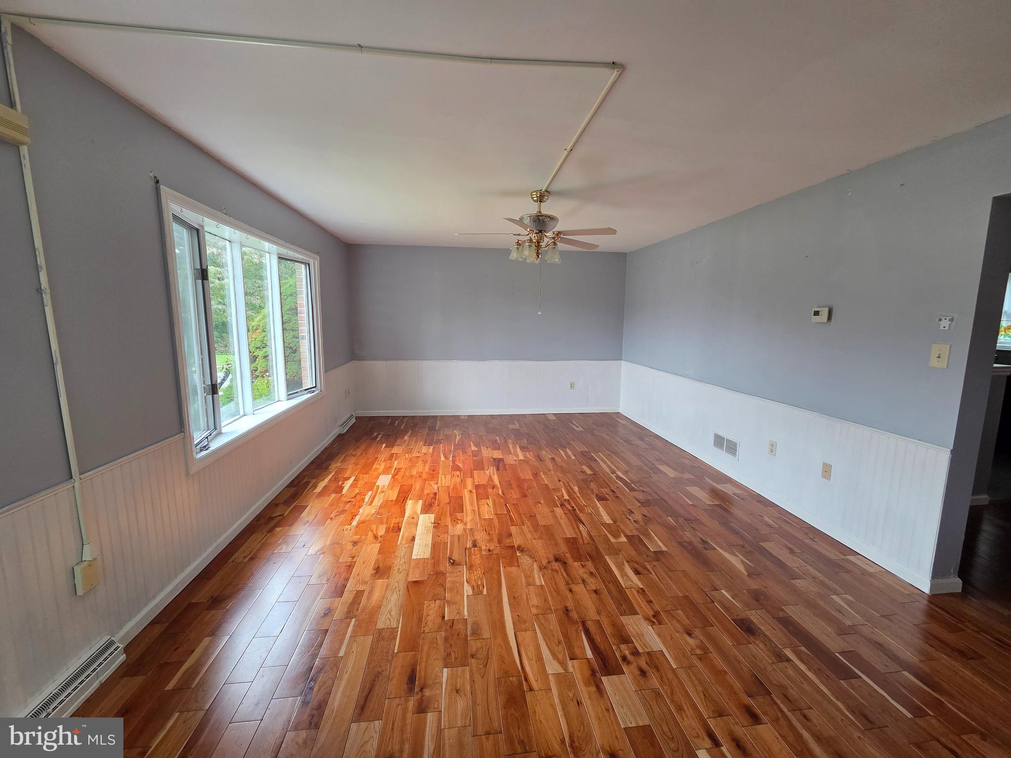 945 Timber Lane Sinking Spring, PA 19608 - Photo 2 of 13 Gallery Image 2