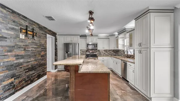 $625,000 | 5187 Spanish Oaks Lane, Lakeland, FL 33805