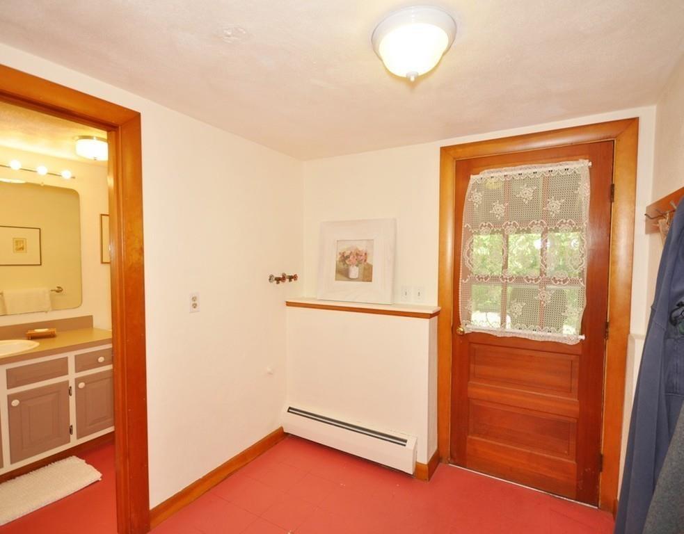 83 Bayberry Road Concord, MA 01742 - Photo 14 of 17 Gallery Image 14