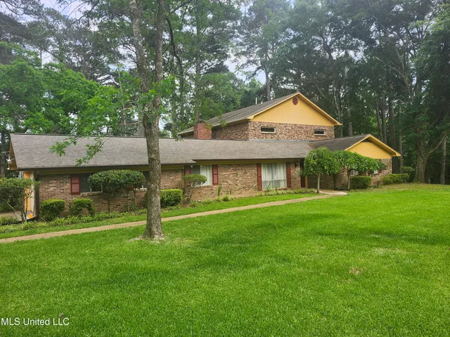 $520,000 | 3830 Forest Hill Road, Jackson, MS 39212