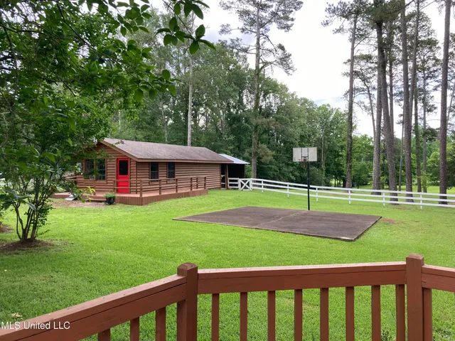 $520,000 | 3830 Forest Hill Road, Jackson, MS 39212