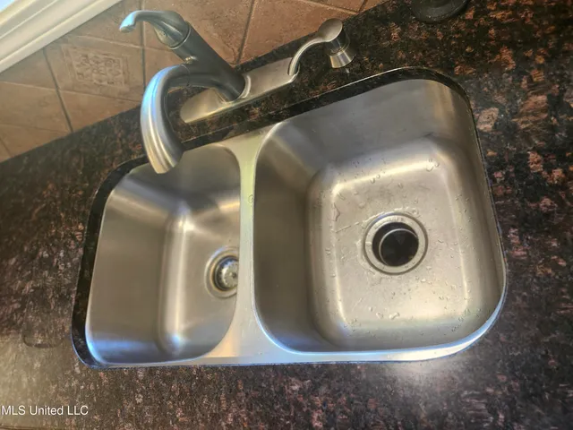 $520,000 | 3830 Forest Hill Road, Jackson, MS 39212