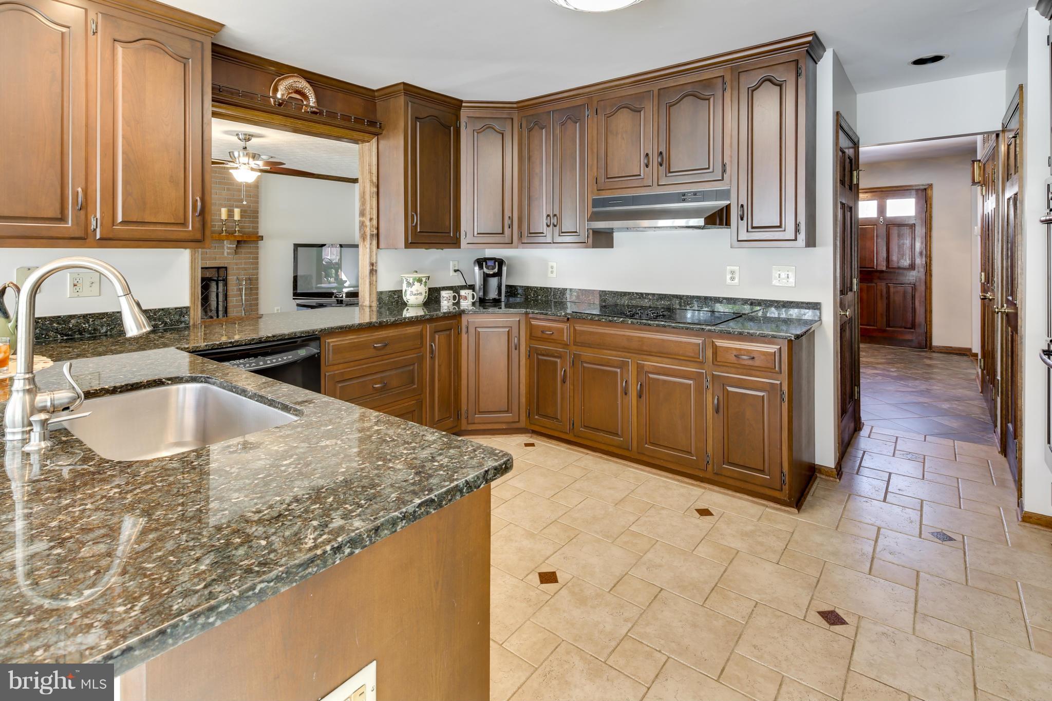 4329 Bartholows Road Mount Airy, MD 21771 - Photo 11 of 29 Kitchen