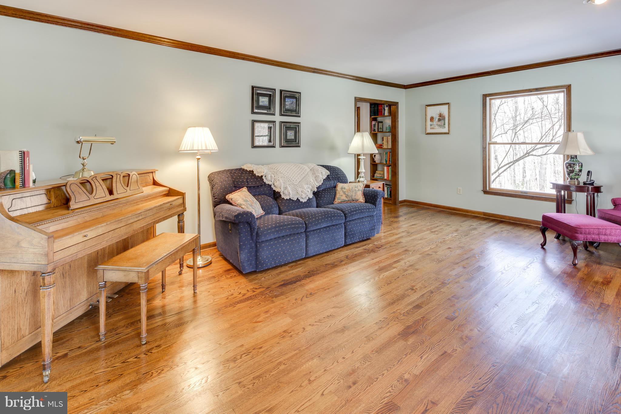 4329 Bartholows Road Mount Airy, MD 21771 - Photo 15 of 29 Living Room