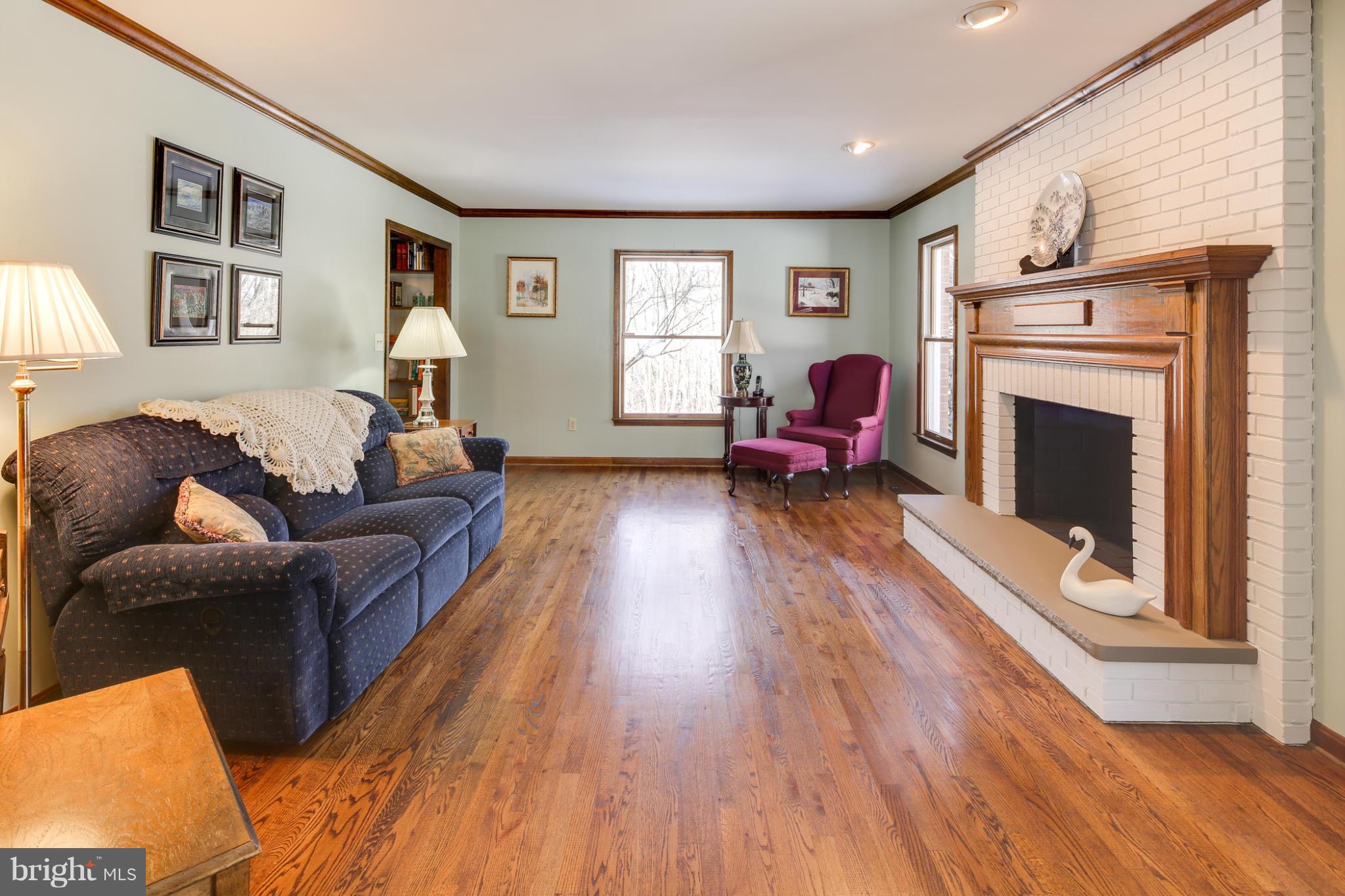 4329 Bartholows Road Mount Airy, MD 21771 - Photo 16 of 29 Living Room