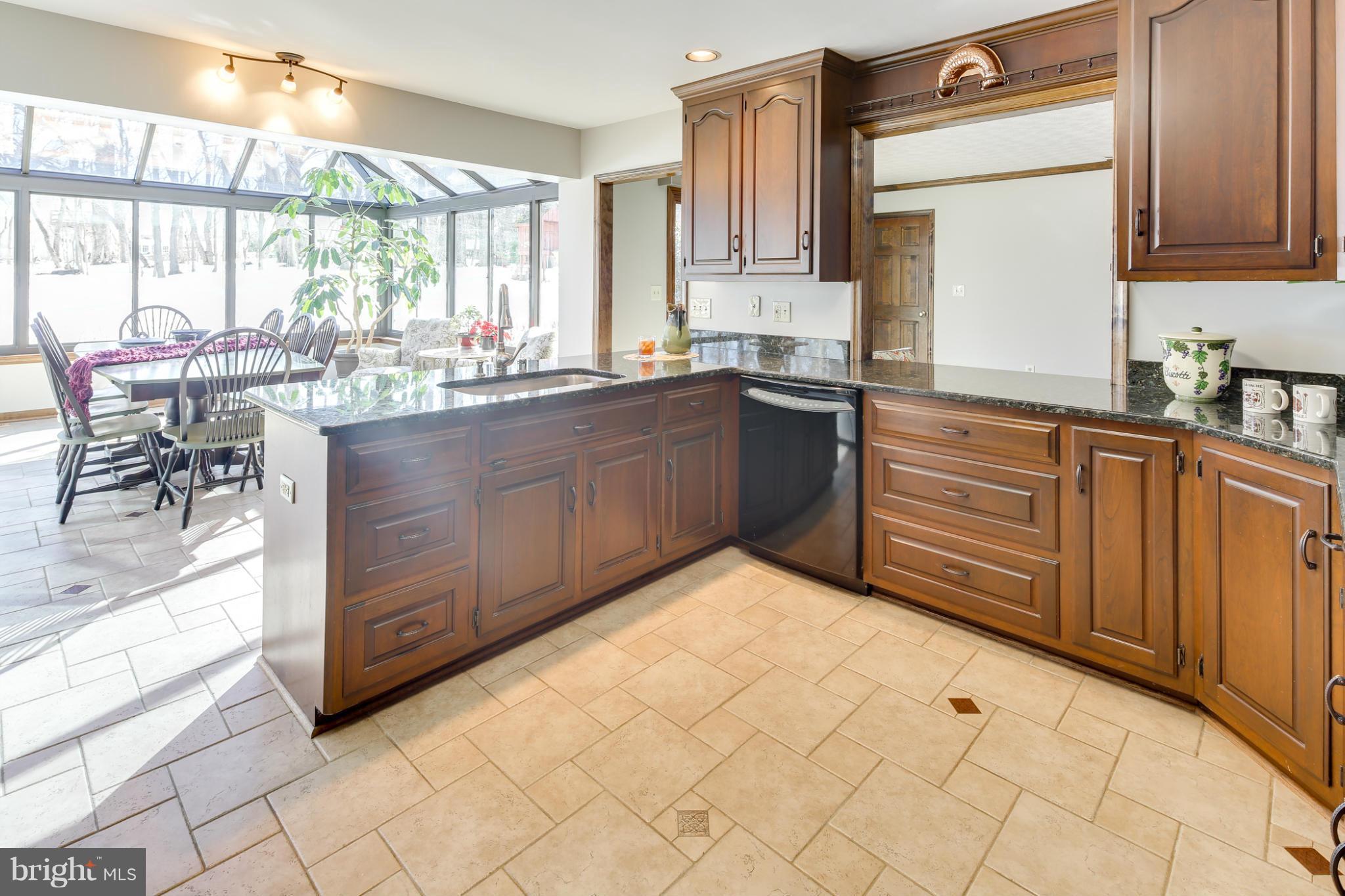 4329 Bartholows Road Mount Airy, MD 21771 - Photo 9 of 29 Kitchen