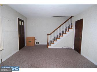 415 Sycamore Road West Reading, PA 19611 - Photo 3 of 11 Living Room