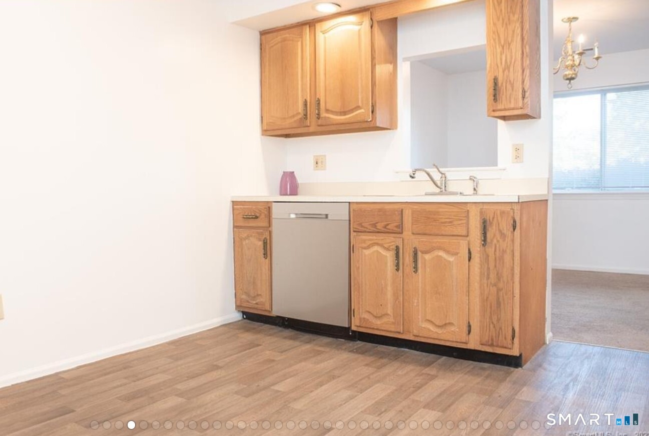211 Windgate Circle, Unit B Monroe, CT 06468 - Photo 5 of 25