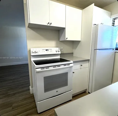 $1,800 | 1310 West 29th Street, Unit 32, Hialeah, FL 33012