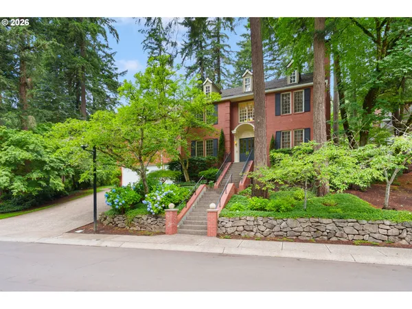 $1,749,000 | 15451 Village Drive, Lake Oswego, OR 97034