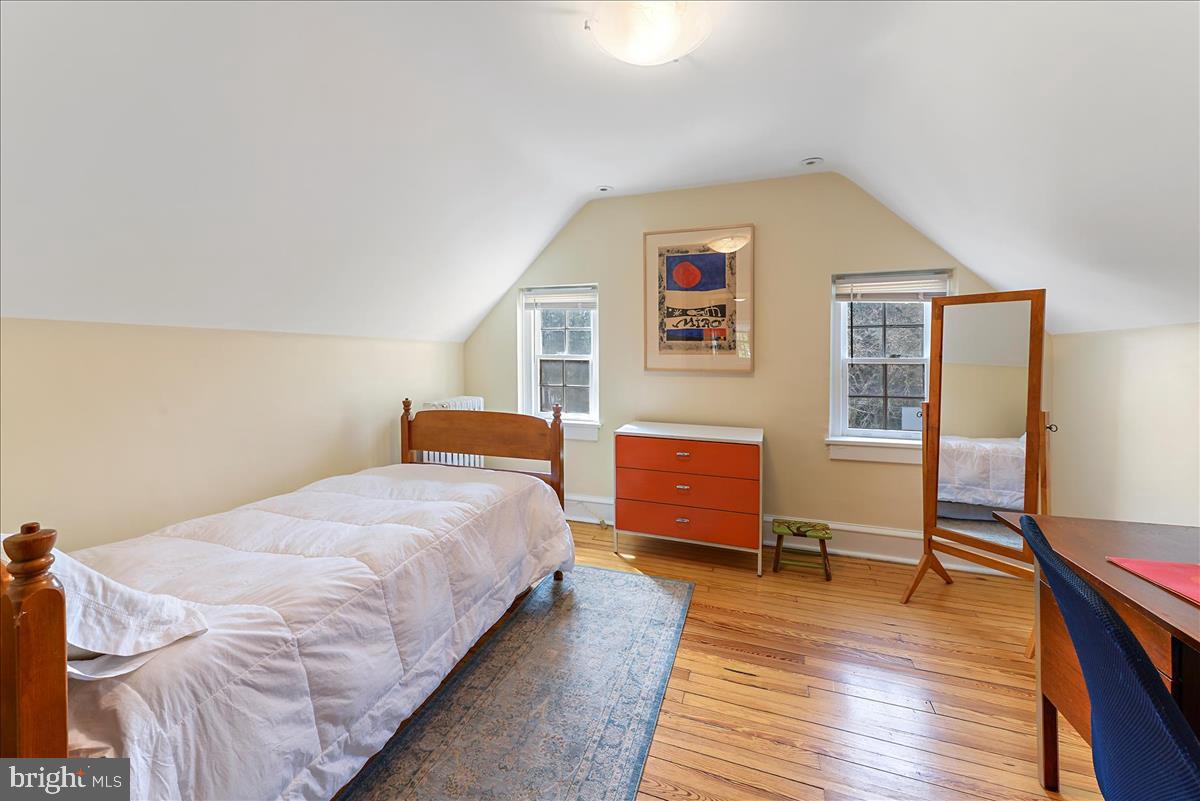 505 Merwyn Road Narberth, PA 19072 - Photo 21 of 36 3rd Floor, 4th Bedroom