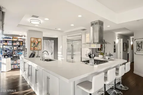 $1,350,000 | 7141 East Rancho Vista Drive, Unit 5001, Scottsdale, AZ 85251