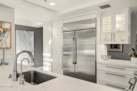 $1,350,000 | 7141 East Rancho Vista Drive, Unit 5001, Scottsdale, AZ 85251