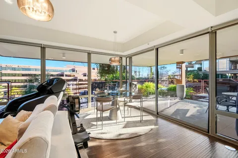 $1,350,000 | 7141 East Rancho Vista Drive, Unit 5001, Scottsdale, AZ 85251
