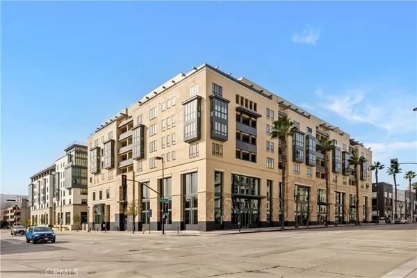 $1,085,000 | 39 South Los Robles Avenue, Unit 6010, Pasadena, CA 91101