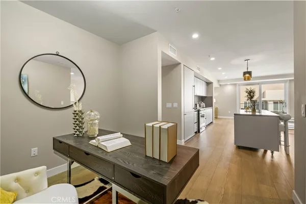 $1,085,000 | 39 South Los Robles Avenue, Unit 6010, Pasadena, CA 91101