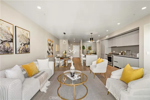 $1,085,000 | 39 South Los Robles Avenue, Unit 6010, Pasadena, CA 91101