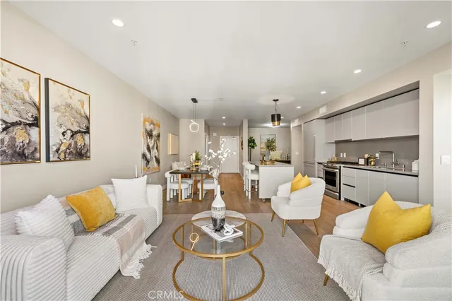 $1,185,000 | 39 South Los Robles Avenue, Unit 6010, Pasadena, CA 91101