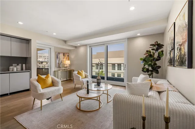 $1,185,000 | 39 South Los Robles Avenue, Unit 6010, Pasadena, CA 91101