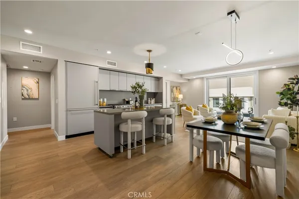 $1,085,000 | 39 South Los Robles Avenue, Unit 6010, Pasadena, CA 91101