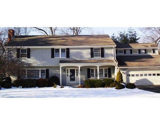122 Kendall Road Lexington, MA 02421 - Photo 1 of 15 a front view of a house with a yard